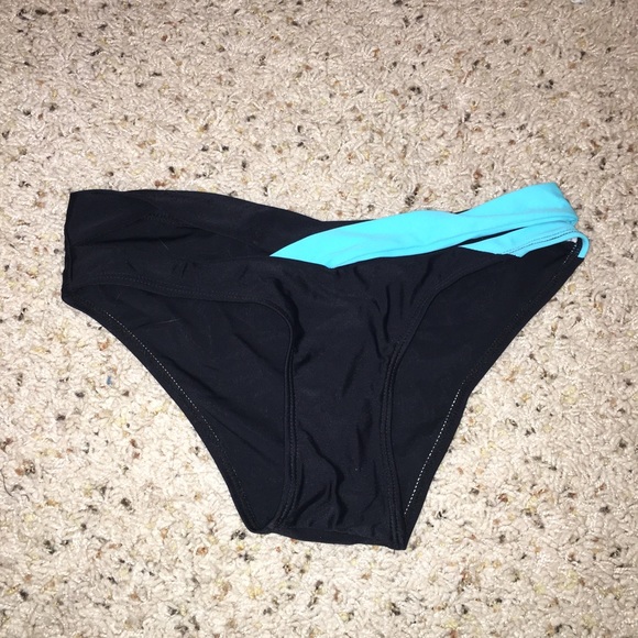 🌺smexy bikini bottom🌺 - Picture 2 of 2